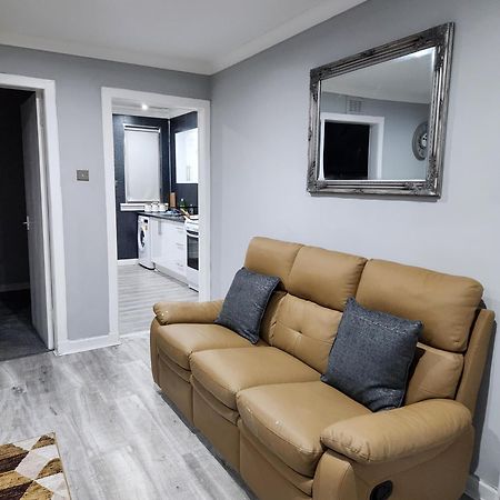 Fm Homes & Apartments 3 Bedroom Motherwell Eksteriør billede